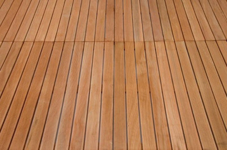 Dalles massives de terrasse rainurées