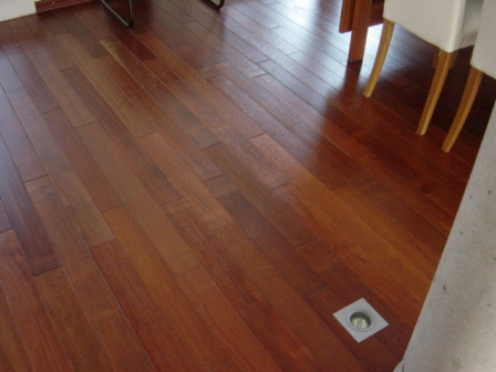 Réalisation du parquet merbau